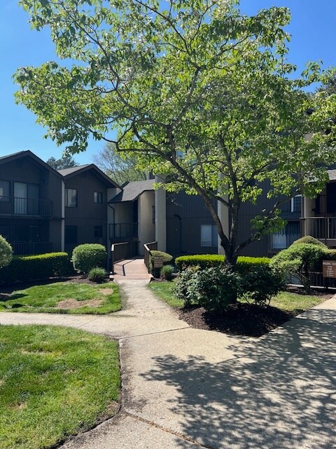 Primary Photo - 228 Canal Park Dr