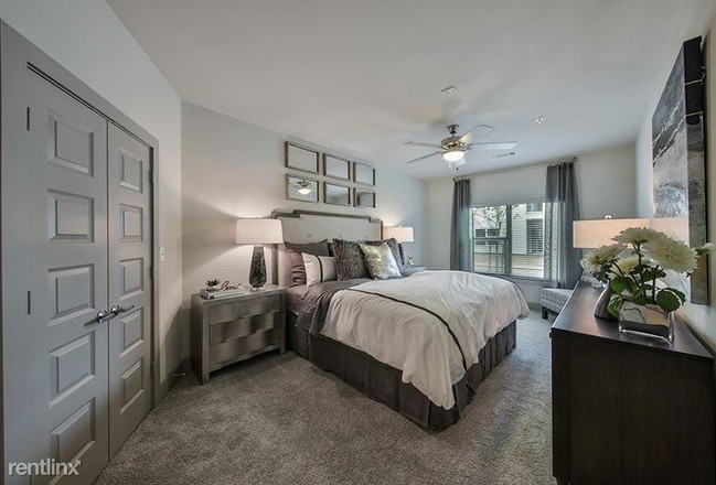 Building Photo - 1 br, 1 bath Apartment - 4001 Ella Blvd 953
