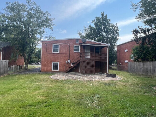 Foto del edificio - 4517 N Carlin Springs Rd