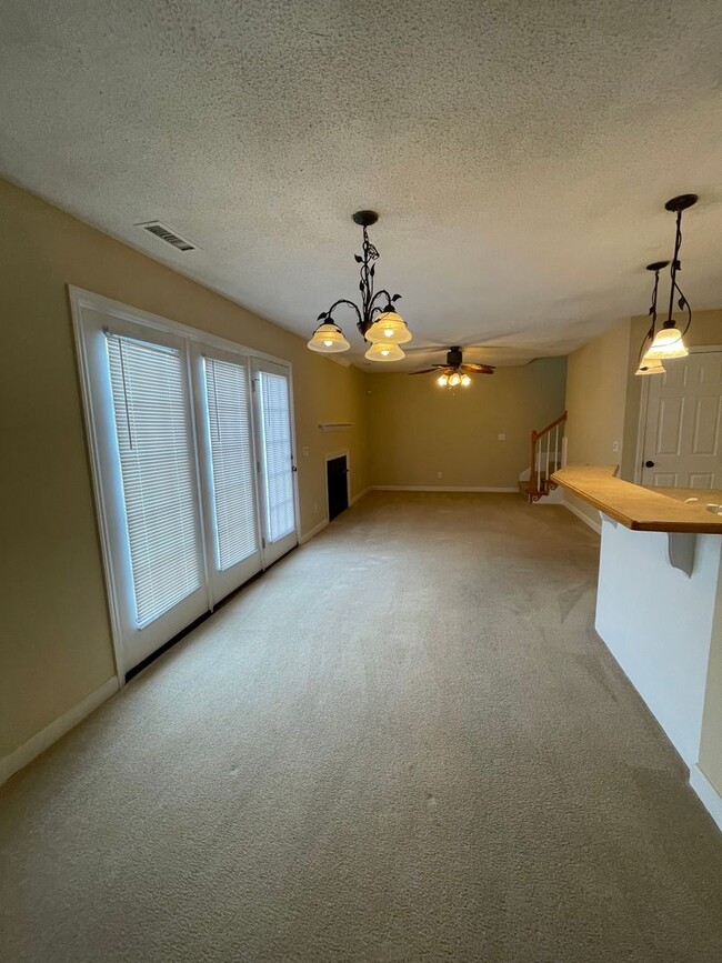Foto del edificio - 1210 S Taylor St