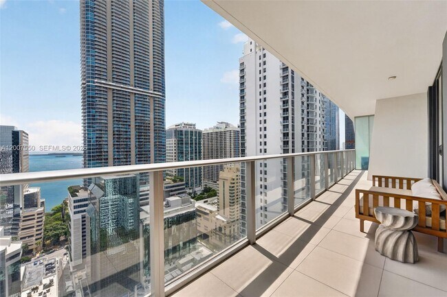Foto del edificio - 1010 Brickell Ave