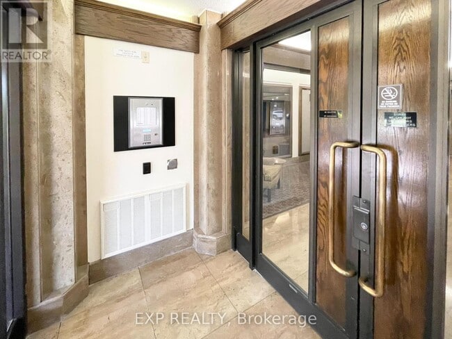 Photo du bâtiment - 2019-2019 Carling Ave