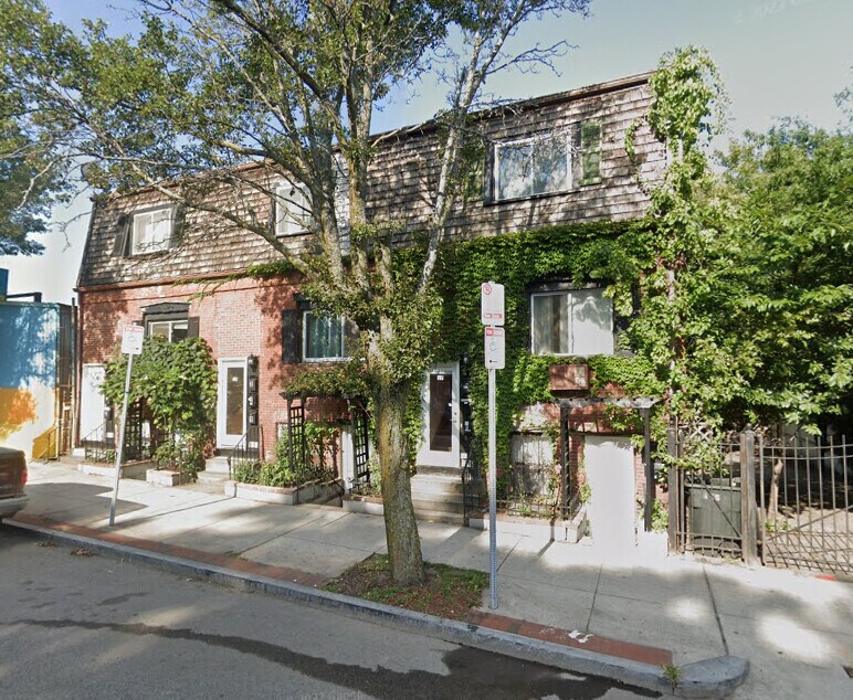 Primary Photo - 18 Boston St