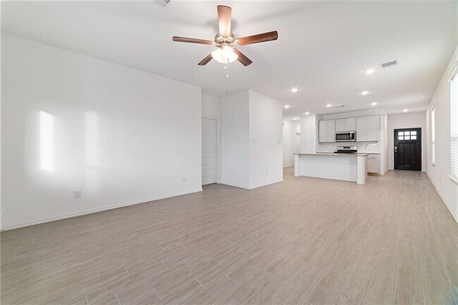 Foto del edificio - 23022 Bright Lgt Ln