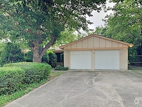 Building Photo - 718 E Kirnwood Dr