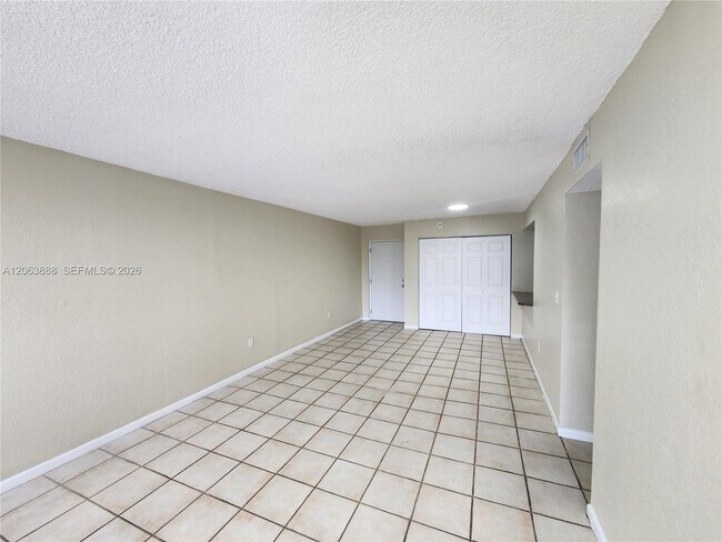 Building Photo - 802 NW 87th Ave