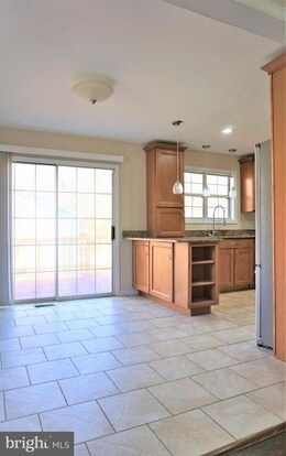 Building Photo - 41 Meadowood Dr