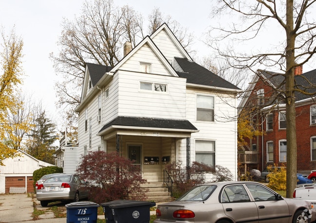 715 Lawrence St, Ann Arbor, MI 48104 Apartments Ann