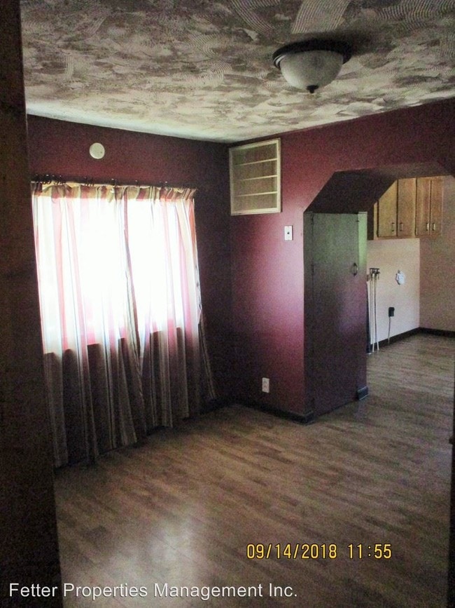 Building Photo - 3 br, 1 bath House - 3015 Claremont Ave