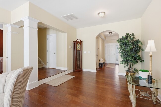 Building Photo - 4008 La Crema Dr