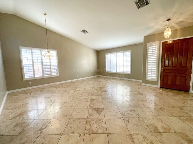 Foto del edificio - 2260 W Megan St