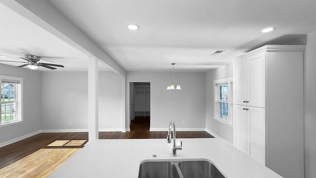 Foto del edificio - 1049 N Idlewild St