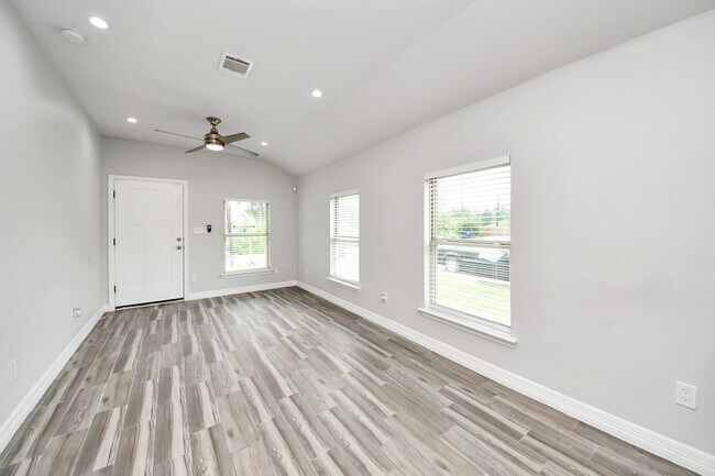 Foto del edificio - 6613 Morrow St
