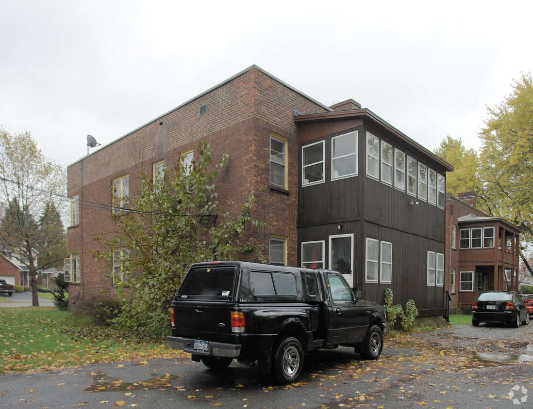 Building Photo - 847 New Scotland Ave