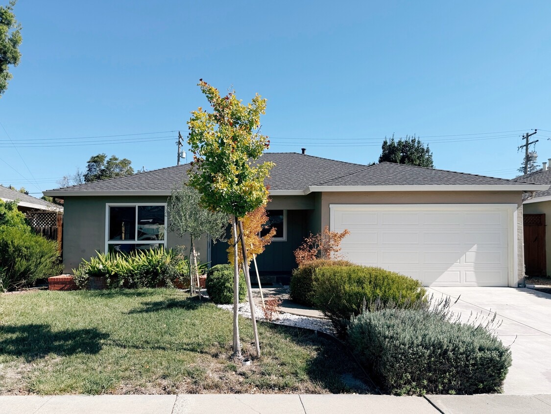 Primary Photo - 715 Bucher Ave
