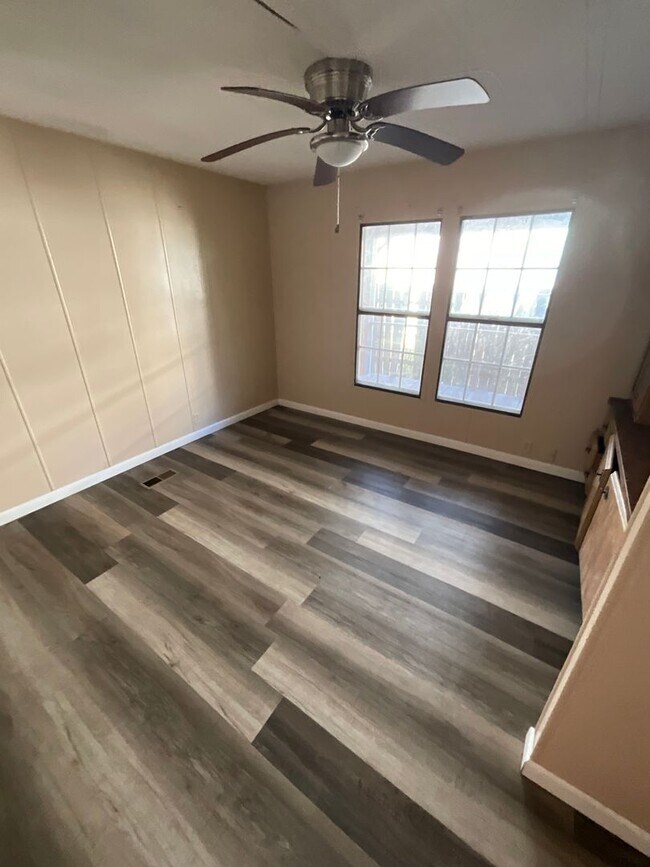 Building Photo - 6841 Klug Pines Rd