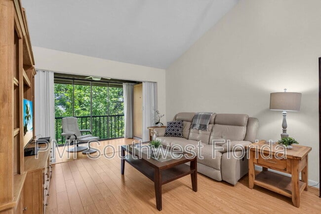Building Photo - 1626 Brookhouse Dr