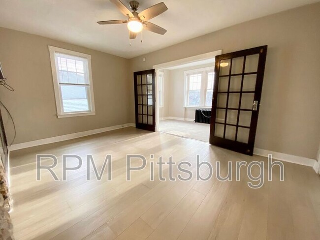Building Photo - 5733 Phillips Ave