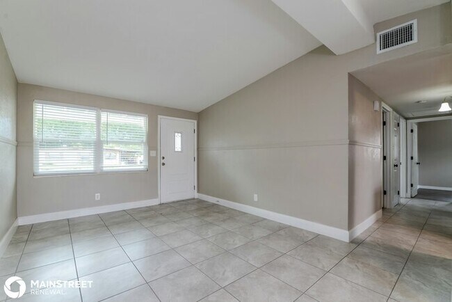 Building Photo - 4914 83rd St S, Tampa, FL 33619