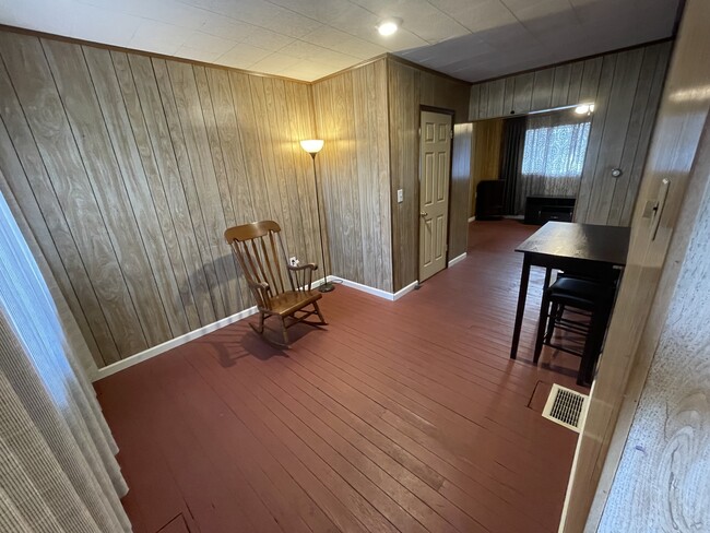 Dining Area - 1519 Pennsylvania Ave