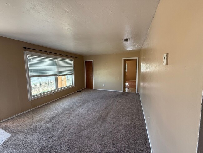 Foto del edificio - 2bed/ 1bath convenient  to CAFB