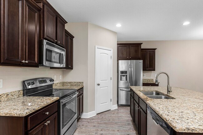 Building Photo - 3593 Autumn Woods Dr
