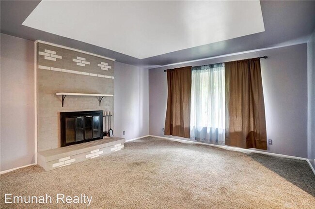 Building Photo - Studio, 1.5 bath House - 311 Blackwood Ave