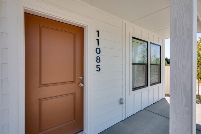 Foto del edificio - Beautiful 2 Bedroom Cottage Now Available!