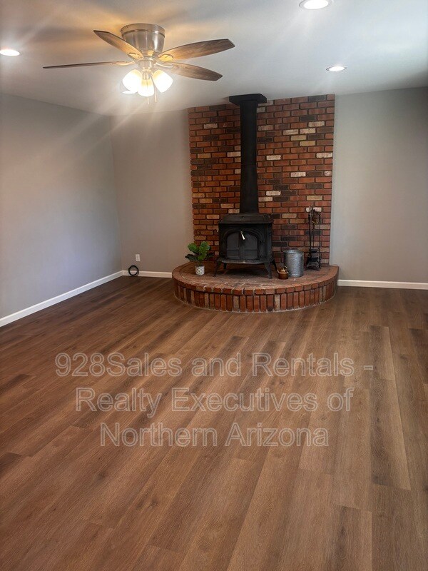 Foto del edificio - 7815 Prairie Dog Ln