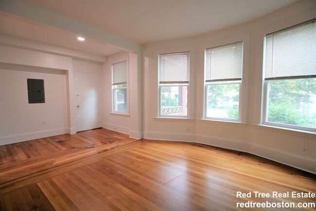 Building Photo - 1516 Commonwealth Ave