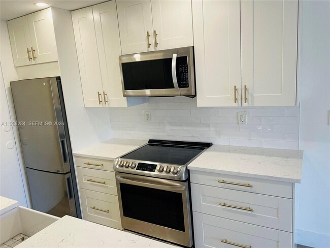 Foto del edificio - 900 NE 18th Ave