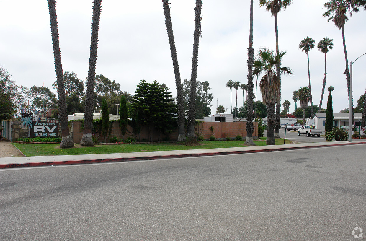 Foto del edificio - Evergreen RV Park Resort
