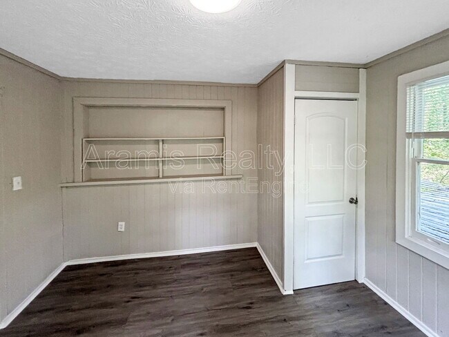 Foto del edificio - 4620 Sequoia Cir