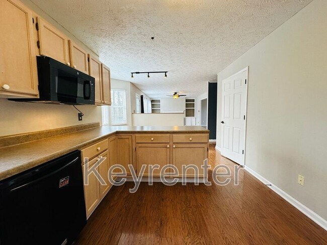 Building Photo - 12490 Daisywood Dr