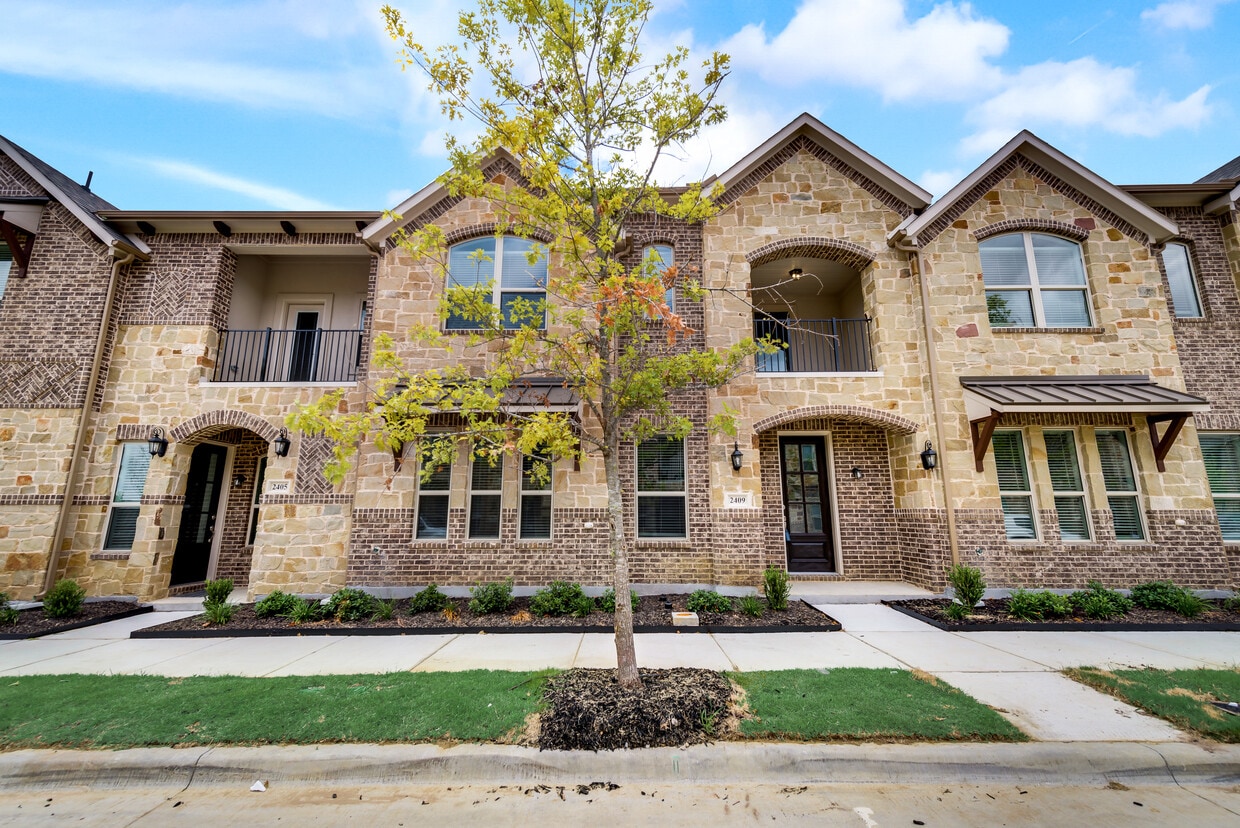 2409 Gramercy Park Dr, Flower Mound, TX 75028 Townhome Rentals in