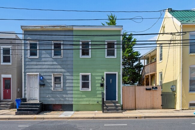 Building Photo - 138 E South St