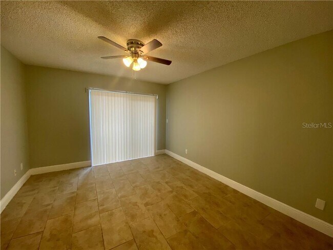 Foto del edificio - 198 Lakeside Hills Loop