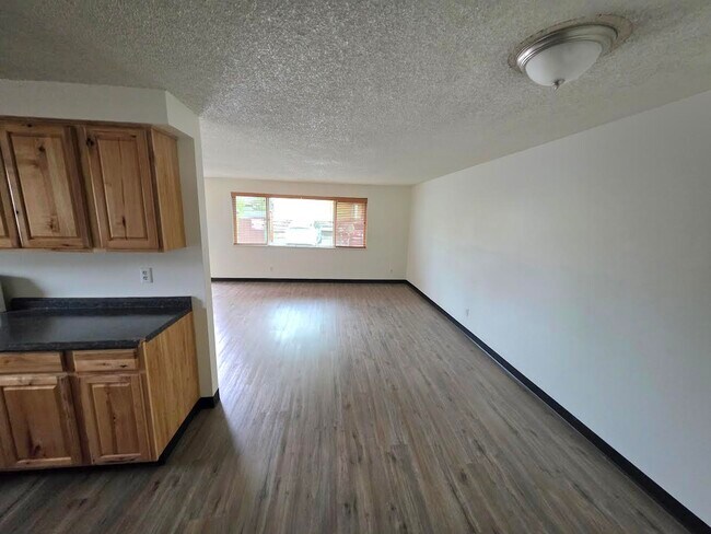 Foto del edificio - 256 Powell St E