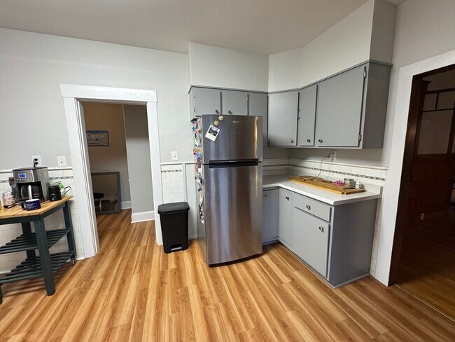 Foto del edificio - 10-12-12 Ashcroft St