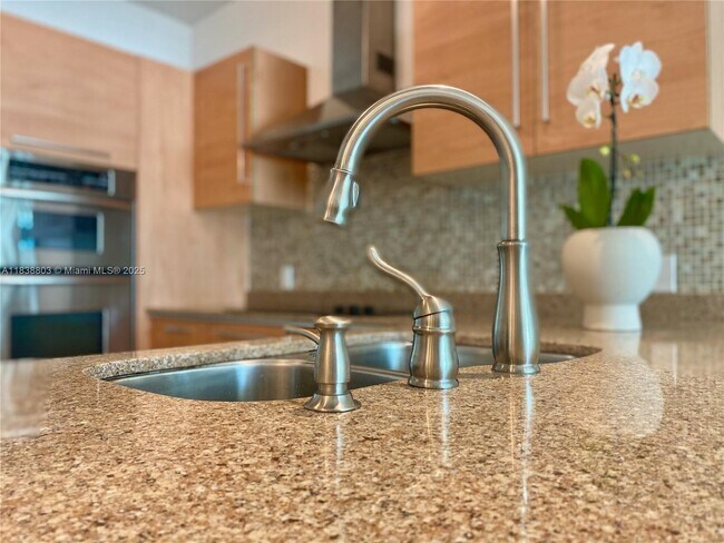 Foto del edificio - 218 SE 14th St