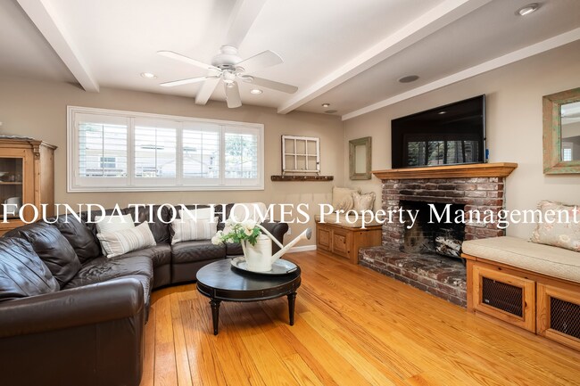 Foto del edificio - Gorgeous Ranch Style 4BD/2.5BA!  Outdoor Kitchen!  Hot Tub!  FOUNDATION