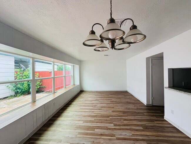 Foto del edificio - 6981 Chasewood Dr