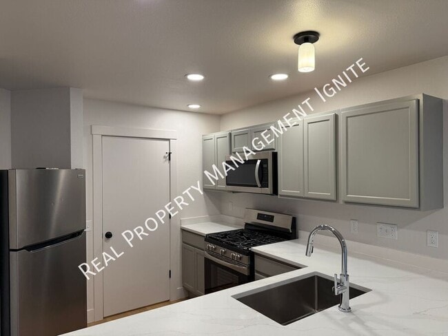 Building Photo - 1972 NE Sams Loop