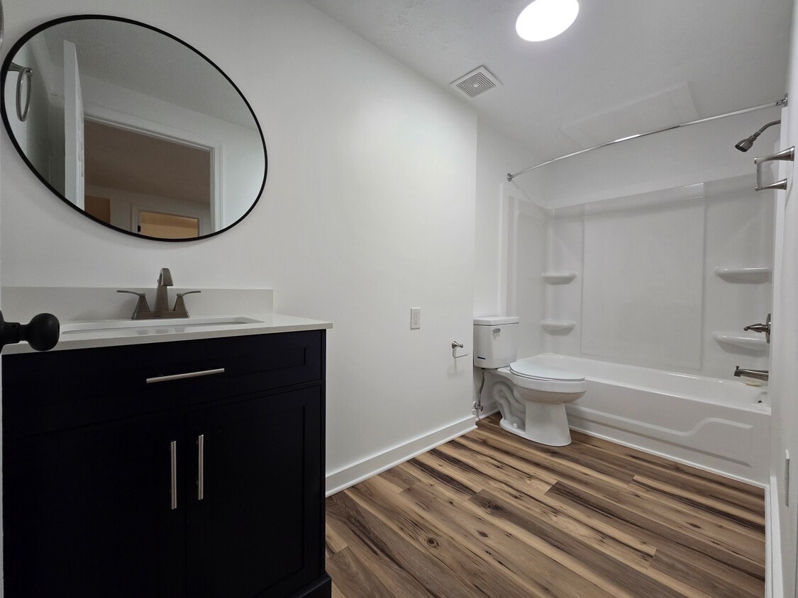 Building Photo - Ground Apt #2