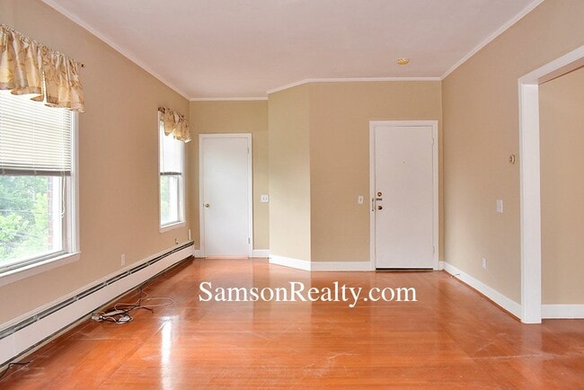 Building Photo - 206 Slater Ave