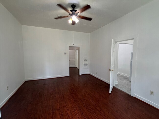 Foto del edificio - 712 Harrington St