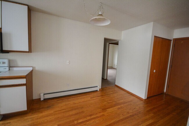 Foto del edificio - Rare 3bedroom Valhalla condo - basic cable & internet included!