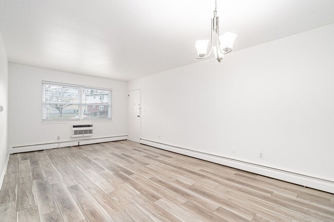 Interior Photo - Lindsay Court Apartments