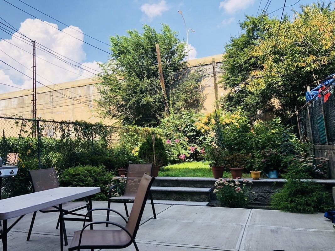 Primary Photo - 151 17th St