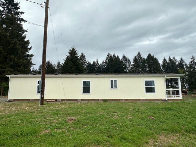 Foto del edificio - Brand New Single-Wide Home in Peaceful Yelm Setting!
